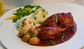 Pomalené kuřecí špalíčky v pikantní omáčce a zeleninová rýže