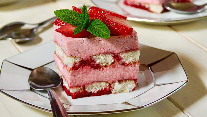Jahodový smetanový dort (mousse)