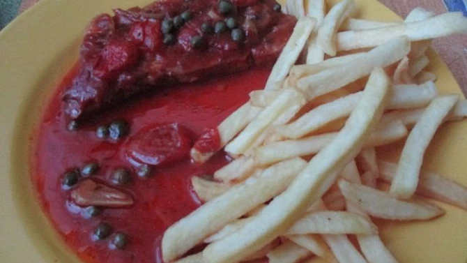 Kotleta v rajské omáčce s kapary