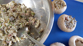 Moje plněné žampiony