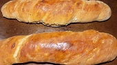 Pšenično-žitný chléb s ořechy