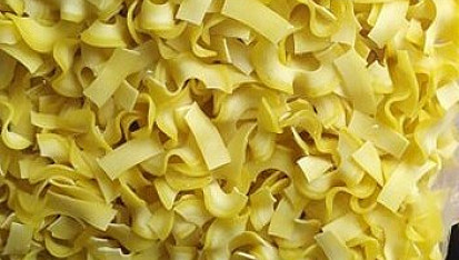 Zapečené těstoviny s uzenou krkovicí a cuketou