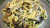 Domácí tagliatelle s houbovou omáčkou