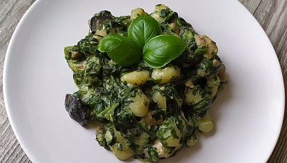 Gnocchi se žampióny a kuřecími kousky