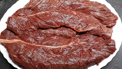 Korejské Bulgogi z hovězí veverky s jasmínovou rýží a arašídy