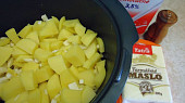 Kuřecí játra na cibuli a jablíčku s celerovo- bramborovou kaší