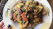 Quinoa s uzeným tofu a hlívou