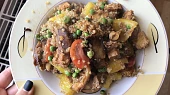 Quinoa s uzeným tofu a hlívou