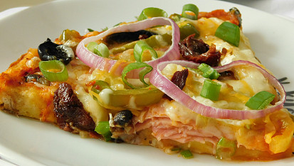 Slaný koláč z rohlíků alla pizza