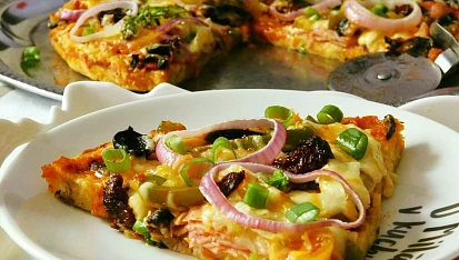 Slaný koláč z rohlíků alla pizza