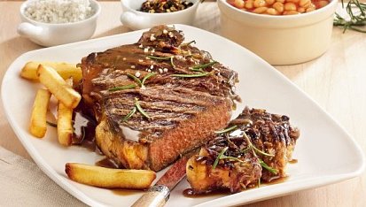 Steak z vysokého roštěnce v červené curry pastě podle Ondřeje Slaniny