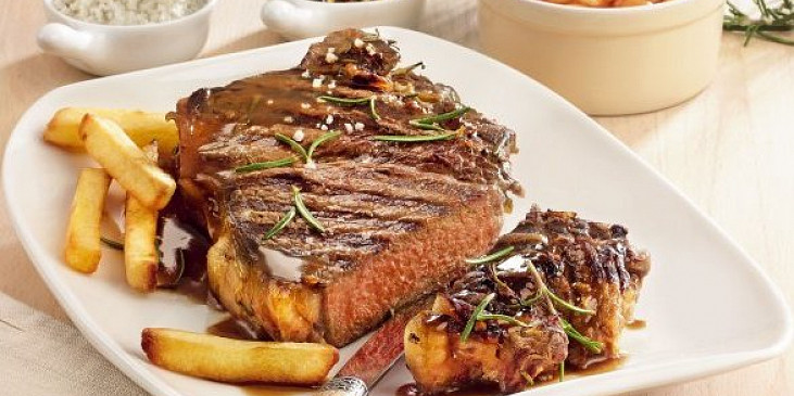 Steak z vysokého roštěnce v červené curry pastě podle Ondřeje Slaniny