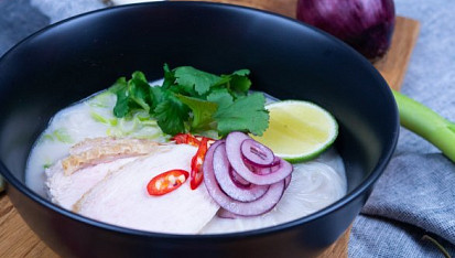 Thajská pálivá kuřecí polévka, Každodenní vaření je skvělé čas od času obohatit o nějaký netradiční recept.