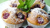 Třešňové muffiny s čokoládou