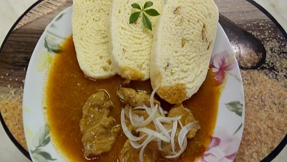 Vepřová kotleta s houskovým knedlíkem