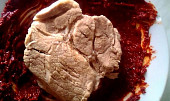 Vepřové vařené maso v pikantní pastě (Nakládaní masa do pasty)