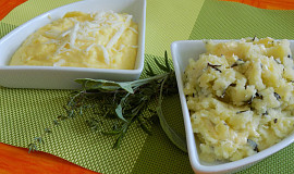 Bramborová kaše s česnekem a se sýrem