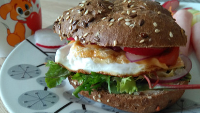 Fresh snídaňový hamburger