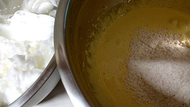 Piškotová bublanina z celozrnné mouky