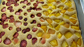 Piškotová bublanina z celozrnné mouky