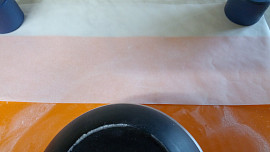 Tažený jablečný závin ze zakysané smetany