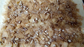 Tažený jablečný závin ze zakysané smetany