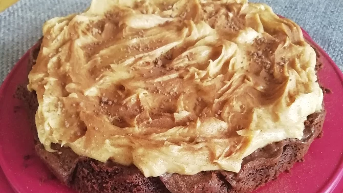 Kakaové brownies s arašídovým krémem