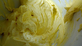 Koláč s rybízovou pěnou