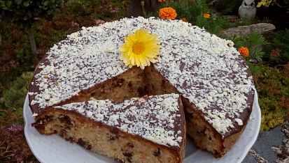 Mandlová buchta (bábovka, muffiny) s čokoládou