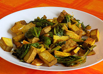 Mangoldový salát s marinovaným tofu