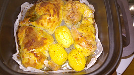 Obalené kuře se schovaným bramborem