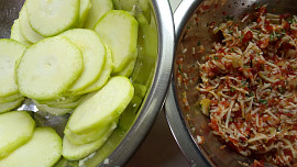 Plněné cuketové řízečky