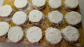 Plněné cuketové řízečky