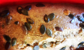 Tahini chleba - sezamový chleba bez mouky, Po upečení vyklopíme z formy @5jideldenne