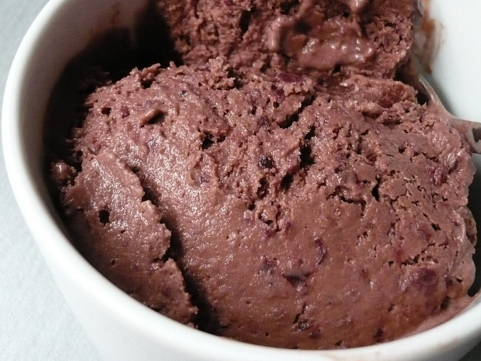 Višňová zmrzlina  à la višně v čokoládě