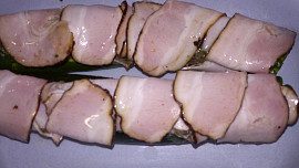 Zapékané cukety se slaninou