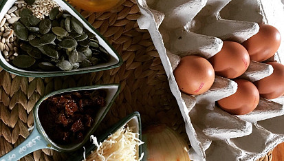 Cibulový chleba bez mouky - keto, lowcarb, cukrfree, Ingredience cibulový chleba @5jideldenne