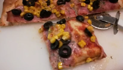 Rychlá pizza "domácí" sýrová a chorizo