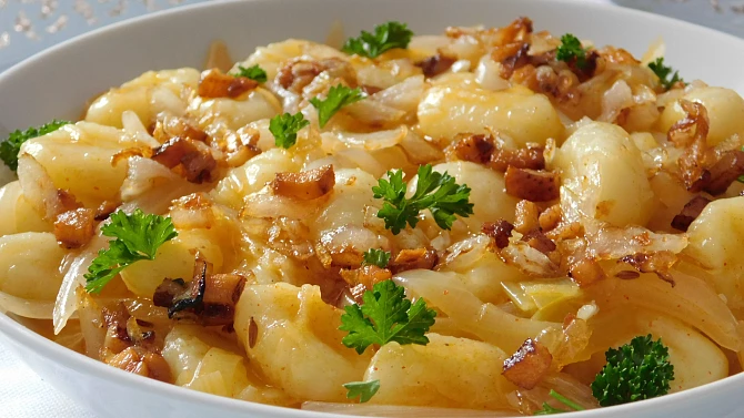 Cibulové gnocchi