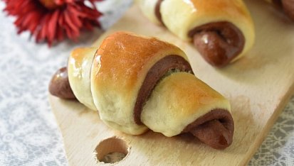 Dvoubarevné "lakované" rohlíčky
