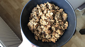 Müsli s arašídovým máslem a skořicí