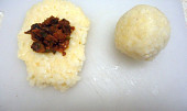 Rýžové koule plněné masovo-houbovou směsí