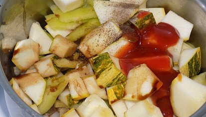 Cuketovo-papriková směs "po čínsku"