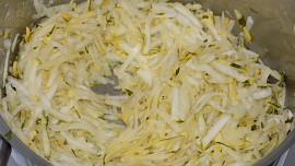 Cukínová pomazánka - recept manželů herečky Jany Štěpánkové a režizéra Jaroslava Dudka