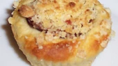 Koláč kynutý litý s ovocem, koláč v muffinkové formičce