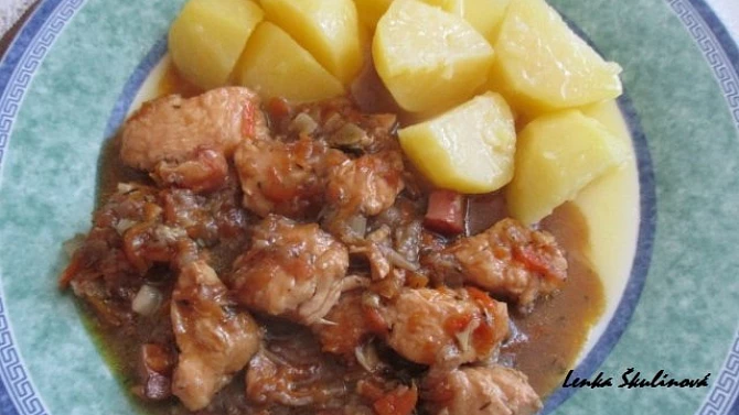 Kuřecí kousky na černém pivu