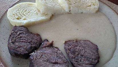 Líčka se staročeskou celerovou omáčkou
