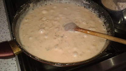 Rychlé špagety s omáčkou s uzenými matjesy