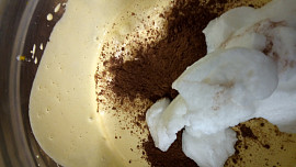 Šlehačkový nadýchaný dort