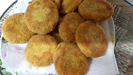 Celerové karbanátky s mrkví a Nivou